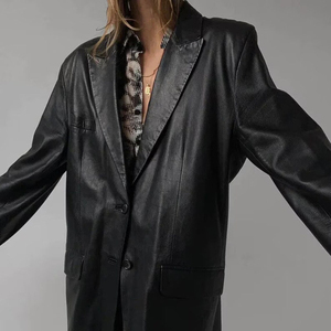 Precios al por mayor, chaqueta de cuero de mujer teñida Lisa a la venta MOQ bajo, chaqueta de cuero de mujer recién llegada en color sólido - Product Image 3