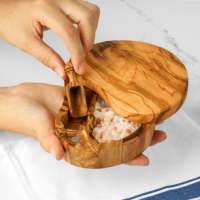 Salière en bois d'olivier |   Accessoires de cuisine et de table tunisiens |   Marque privée