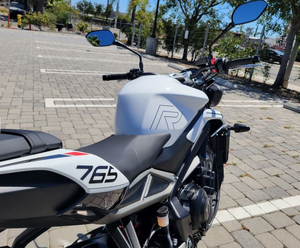 Disponible dès maintenant : Motocyclettes Street Triples 765 R 2025 neuves en stock - Product Image 4