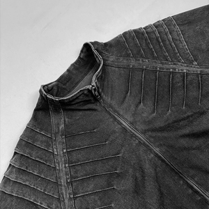 แจ็คเก็ตยีนส์ทรงสลิมฟิตสำหรับผู้ชาย สไตล์คลาสสิกสีเทา คอตั้ง ลุคย้อนยุค ผ้าเดนิมฟอก แห้งเร็ว ระบายอากาศดี รับทำโลโก้ตามสั่ง บริการ OEM - Product Image 3