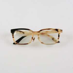 Gafas de Sol de Cuerno de Búfalo 100% Naturales y Genuinas, Hechas a Mano, Tacto Real, Tamaño Personalizado, Monturas Rectangulares Clásicas, Modernas para Hombre y Mujer - Product Image 2