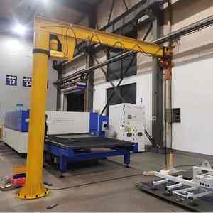 رافعة ذراع فولاذية خفيفة الوزن مع جهاز تحكم عن بعد ومحرك لسهولة التشغيل في المهام المتكررة للرفع - Product Image 1