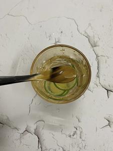 Cuillère en corne de buffle naturelle, fabriquée à la main et polie, parfaite pour servir des épices, des condiments ou pour une utilisation décorative sur la table, de haute qualité - Product Image 6