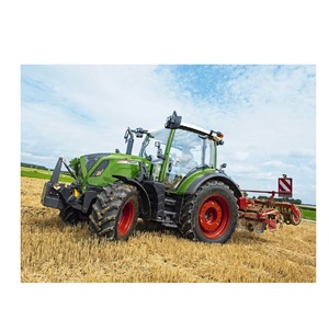 Tracteur Fendt 1050 neuf, doté d'une transmission sans paliers de 517 CV, d'une configuration 4 roues motrices et d'une cabine FendtONE confortable. - Product Image 4