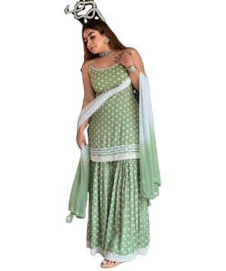 Ropa de estilo Maxi con diseño de ropa bordada, perfecta para ropa informal y de fiesta para amantes de la moda moderna y modesta - Product Image 1