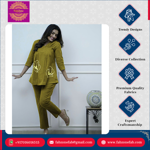 Nueva colección única Ocasión especial Premium Clásico Estilo indio Pintex Bordado Algodón Slub Loose Fit Kurti Pant Set Mujeres - Product Image 5