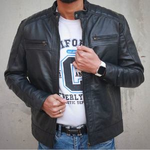 Chaqueta de Cuero para Motociclista para Hombre con Diseño Robusto de Primera Calidad, Ajuste Cómodo, Material Duradero y Prenda Exterior Elegante para Invierno - Product Image 1