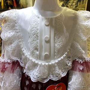 Robe de princesse en satin bordeaux élégante avec bandeau, nouveau design, robe longue à manches longues pour bébé fille, tenue de fête de printemps - Product Image 5