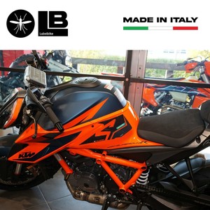 Adesivi 3D di Alta Qualità per Moto KTM 1290 Super Duke R 20-22, Protezioni Laterali - Product Image 3
