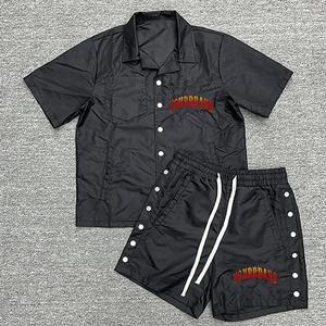 Conjunto Corto de Dos Piezas de Nailon para Hombre con Logotipo Personalizado, Cortavientos de Alta Calidad, Resistente al Viento, Talla Grande, Elegante, con Botones Laterales - Product Image 1