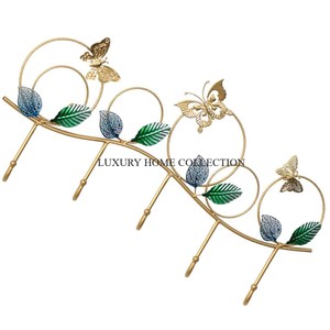 Crochets muraux en métal fini laiton antique pour ajouter une élégance vintage aux salons, chambres et bureaux - Product Image 3