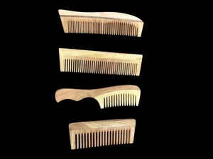 Peine de Bolsillo de Madera Natural Orgánica de Proveedor Indio para Promociones de Salones de Belleza y Regalos al por Mayor Disponibles para Exportación - Product Image 2