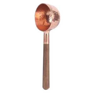 Cuchara hecha a mano de bajo precio para cocinar todos los días y servir alimentos Cuchara para servir de cobre hecha a mano La mejor calidad - Product Image 1