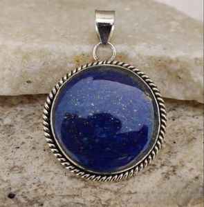 Pendentif en lapis-lazuli, pierre précieuse bleue, argent sterling 925, bijoux faits à la main, design unique de haute qualité, cadeau d'anniversaire pour enfants - Product Image 2