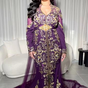Vestido caftán de seda púrpura de diseñador 2024 con bordado dorado Zari elegante Lehenga Choli para bodas y fiestas - Product Image 1