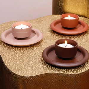 Top vente métal photophore bougeoir émail couleur pour la maison salon décor photophore bougeoir avec plaque ronde - Product Image 1