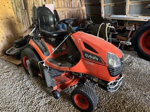 รถตัดหญ้าแบบนั่งขับ Kubota T2290 เครื่องยนต์เบนซิน 4 จังหวะ 173 ซีซี ระดับมืออาชีพ - Product Image 2