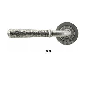 Meilleure vente argent martelé étain poignée de porte meilleure qualité poignée de porte pour la maison cuisine salle de bain salon porte utilisation - Product Image 1