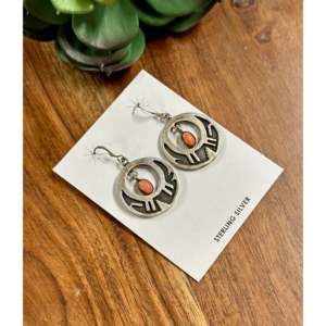 Boucles d'oreilles pendantes vintage en argent sterling et corail rose Navajo, motif floral géométrique, or 18 carats, perle et diamant, idéales pour mariage et soirée - Product Image 2