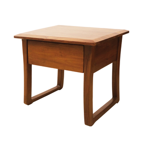 Table de chevet moderne et élégante à 3 tiroirs en teck Fonction de rangement de luxe de style traditionnel européen pour la chambre et le salon - Product Image 1