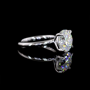 Elegante anillo de compromiso solitario con diamante redondo de 4 quilates, cultivado en laboratorio, plata 925, VVS2, joyería nupcial clásica con engaste de garras. - Product Image 1