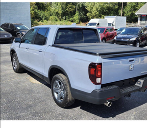 Prístino limpio 2023 Ho-nda Ridgeline - Product Image 3