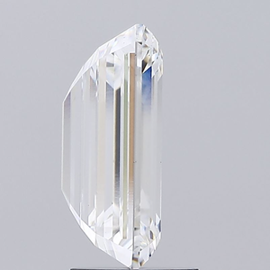 Diamant de laboratoire taille émeraude Rising Diamond 5,2 carats, couleur F, clarté VS1, percé au laser, certifié IGI pour la fabrication de bijoux - Product Image 4