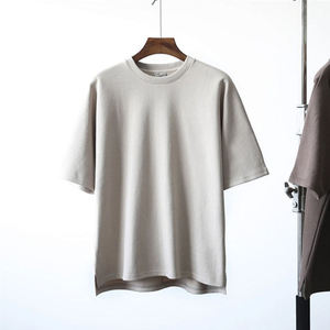 เสื้อยืดตาข่ายสำหรับผู้ชายเสื้อกีฬาวิ่งออกกำลังกายผ้าถักนิตติ้งดีไซน์ใหม่ - Product Image 6