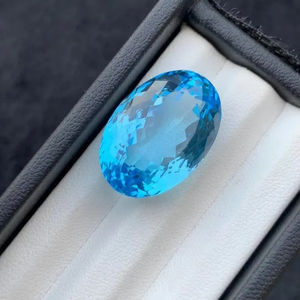 บลูโทแพซทรงรี เกรด AAA+ ฟรีไซส์ 100% ธรรมชาติ สำหรับงานแฮนด์เมด พลอยหลวมจาก Mehrajudin Gems น้ำหนัก 15.28 กะรัต สีโอปาเลสเซนต์ - Product Image 2