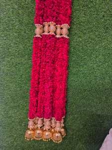 Guirnaldas de flores de jazmín ecológicas granate de 4 pies con guirnaldas de borlas Ghungroo para decoración de patio trasero y escaleras - Product Image 2