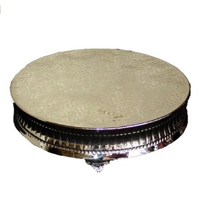 Soporte para Pastel de Metal Dorado Rosa con Diseño Grabado en Forma Redondeada para Fiestas, Decoración para Hoteles, Restaurantes y Eventos - Product Image 6