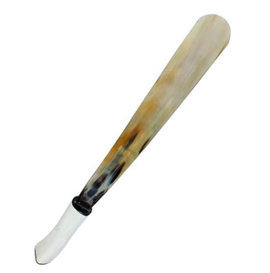 Calzador de Cuerno Real Hecho a Mano con Mango Largo de Latón - Product Image 1