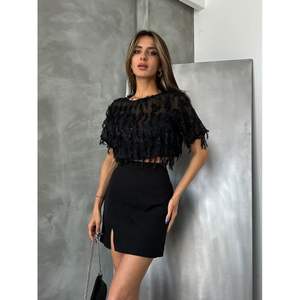 Blusa con Flecos Brillantes para Mujer Topshow en Negro, Blusas y Camisas al por Mayor - Product Image 4