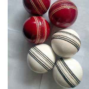 Balle de cricket légère au design nouveau, balle dure fabriquée sur mesure avec logo personnalisé - Product Image 6