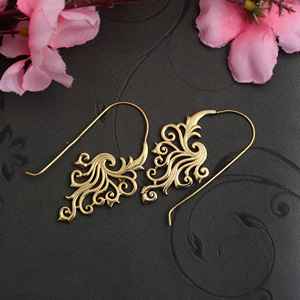 Pendientes de latón de filigrana dorada al por mayor, joyería de declaración Bohemia Vintage, Pendientes colgantes elegantes hechos a mano para mujer - Product Image 3