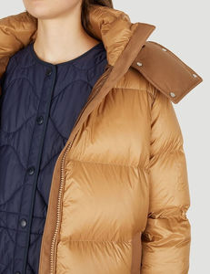 Chaqueta Bomber de Invierno Gruesa, Cálida, Impermeable y Cortavientos para Mujer, con Logotipo Personalizado y MOQ Bajo, Estilo Urbano Unisex, de Lona y Algodón - Product Image 4