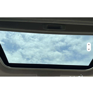 Toyota RAV_4 XLE Sport SUV d'occasion à faible kilométrage - Product Image 3