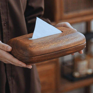 Porta pañuelos y dispensador de pañuelos de madera sostenible, clásico, hecho a mano y ecológico - Product Image 4