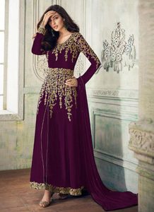 Robes longues Anarkali indiennes ethniques en géorgette lourde avec broderie et travail de broderie fantaisie, dupatta Pishwas - Product Image 3