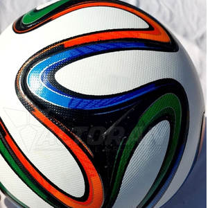 Ballon de football de haute qualité léger avec logo personnalisé, toucher doux standard, vêtements de sport personnalisables - Product Image 5