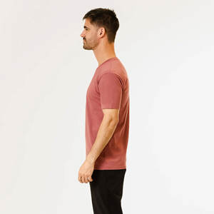 T-shirt personnalisé de luxe avec logo sur mesure, tissu 180GSM, vêtements en gros, t-shirt de bonne qualité, impression avec texte, image ou logo - Product Image 4