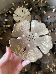 Eco2go Plateau à savon en coquille de noix de coco fait main du Vietnam pour salles de bain et lavabos pour hôtels - Product Image 4