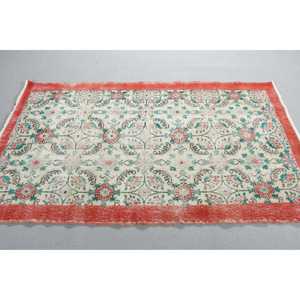 Alfombra Turca Vintage de 3,9x6,4 pies, Alfombra de Lana con Parches Rojos - Product Image 2