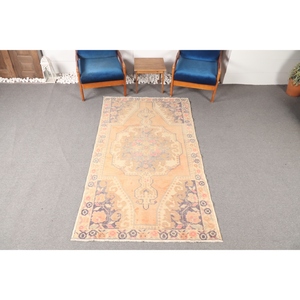 Tapis vintage Accent 4,1x7,3 pieds, tapis turc, orange rose géométrique avec éléments floraux - Product Image 1