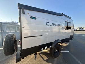 AUTHENTIQUE 2022 Coach-men Clipper Express 1-2.0-T-D MAX Prêt à la vente Style classique de luxe Utilisation en maison mobile - Product Image 3
