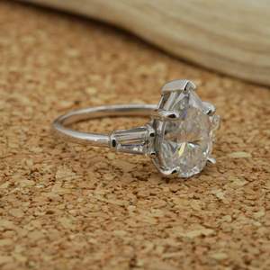 แหวนมันวาวหรูหราแหวนทอง14K สุดพิเศษปลูกในห้องทดลองที่ OHLR00220การรับรองจากอีจีไอ VVS2สีลูกแพร์ตัด3กะรัต - Product Image 3