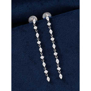 Starry Affair Boucles d'oreilles pendantes et clous en diamant américain en or blanc Style vintage mignon avec perle pour les occasions de mariage - Product Image 1