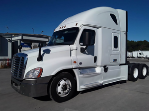 Camions semi-remorques Freightliner Cascadia 125 avec couchette intégrale 72, 455 CV, automatique, à prix abordable, réductions 2020, 2021, 2022 - Product Image 3