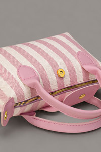 กระเป๋าโท้ท PU สีพื้นสำหรับผู้หญิง |   กระเป๋าถือขนาดเล็กแบบมีหูหิ้วพร้อมซิปปิด |   ผู้ผลิต OEM ODM - Product Image 3