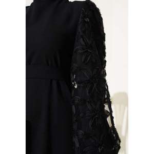 Robe Ceinturée Florale à Manches Tulle Noir - Product Image 1